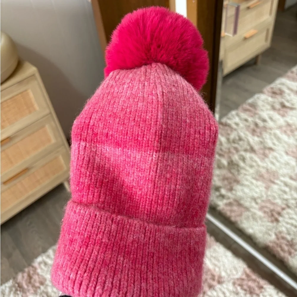 Norla Canada Fuchsia Knit Pom Beanie Hat 💗